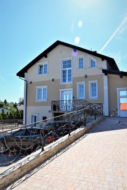 Willa Rozana - Apartamenty I Pokoje Goscinne Sandomierz Eksteriør billede